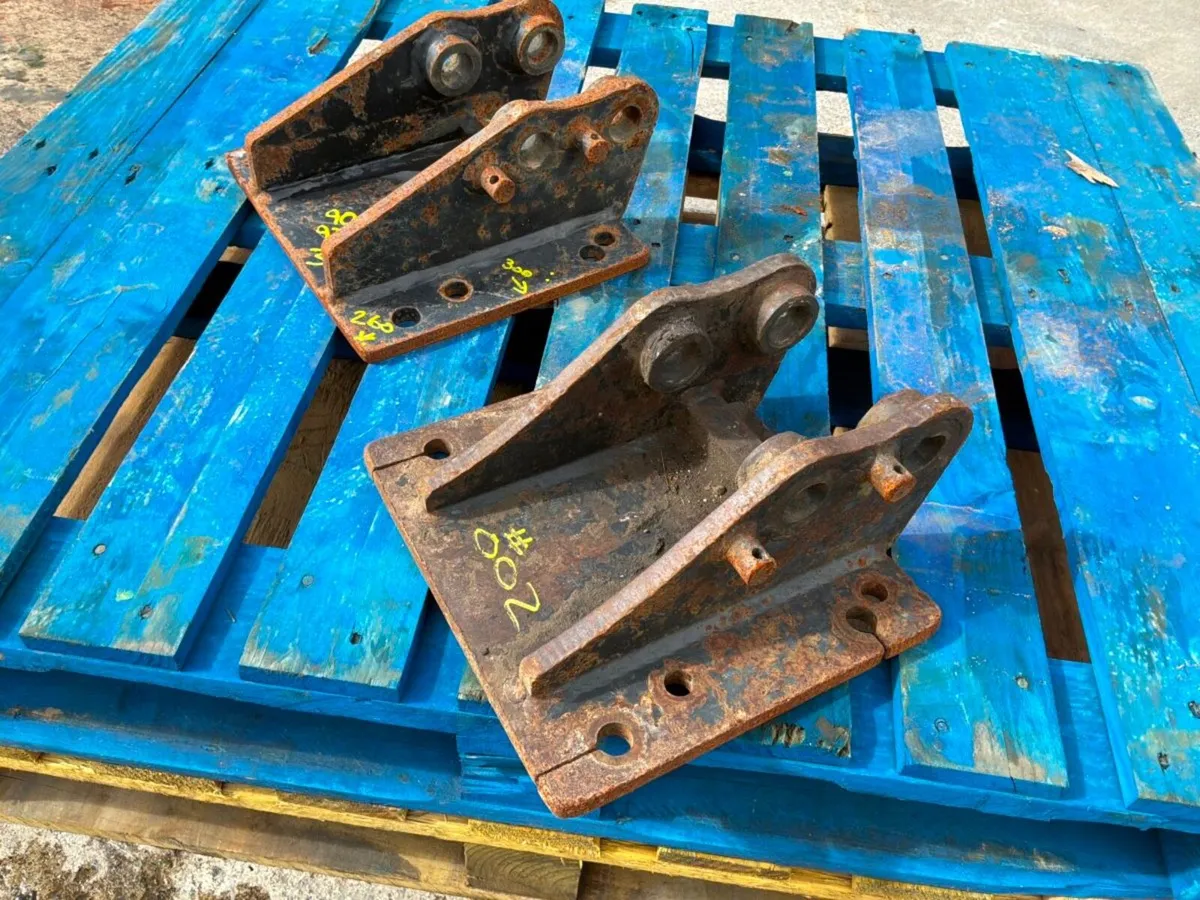 30mm QUICK HITCH HAMMER CRADLE ........001. - Image 3