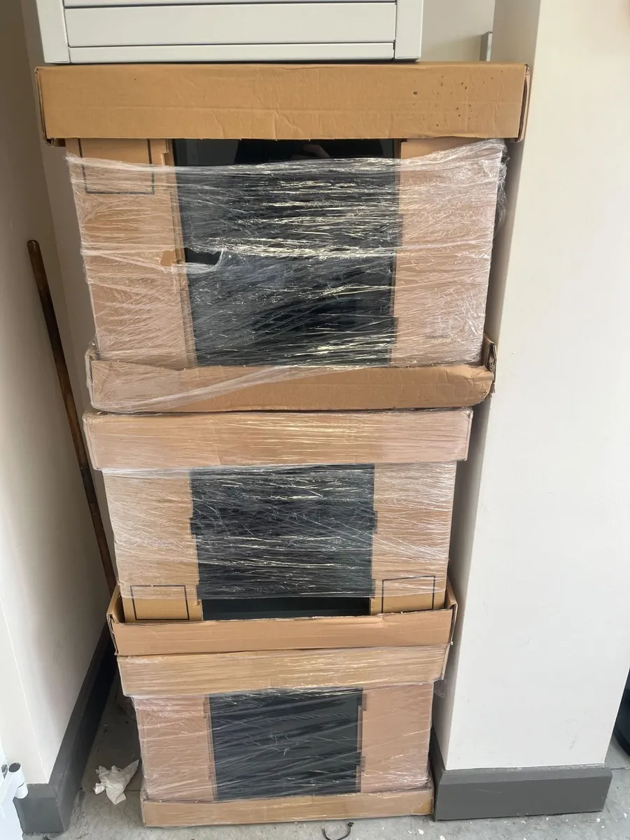 Wallnet Series 9 U-Rack Server Cabinet - Image 4