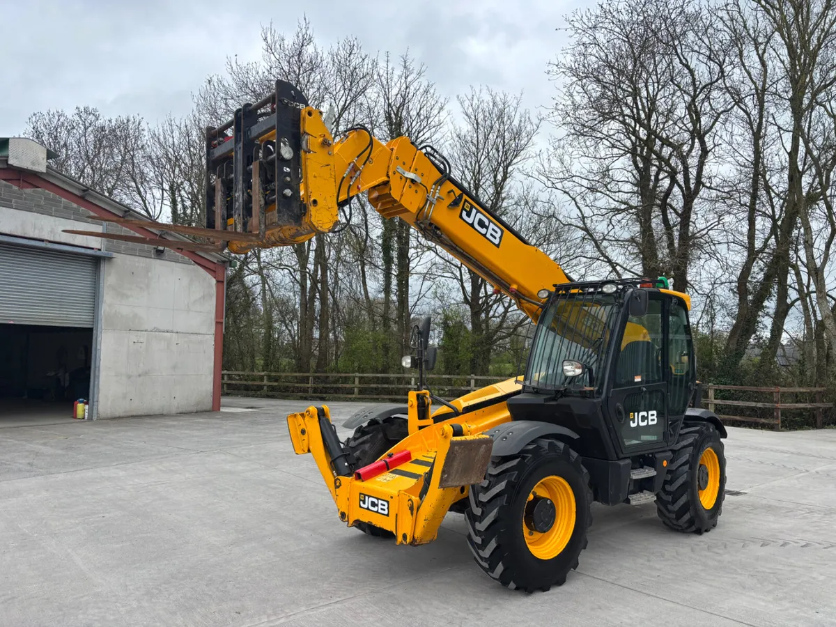 2022 JCB 540-140  (2750 Hours) - Image 4