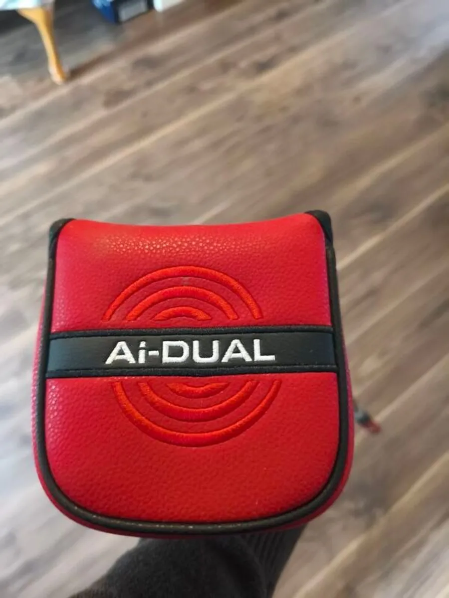 Odyssey Ai-Dual #7 1/2 Ball S Putter Right Hand - Image 1