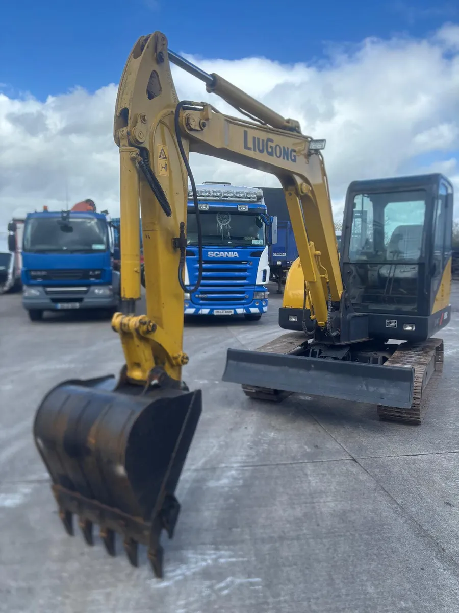 For Sale: Liugong 906C Excavator - Image 3