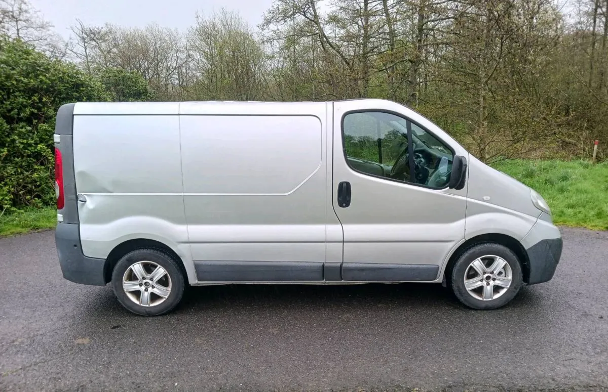 2010 vauxhall vivaro,,,tested and taxed,,2500 euro - Image 3