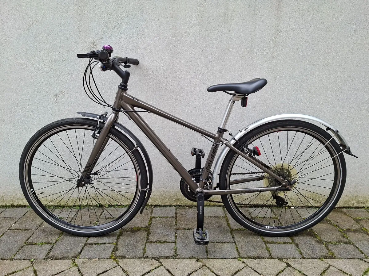 RALEIGH  STRADA  Bike - Image 1