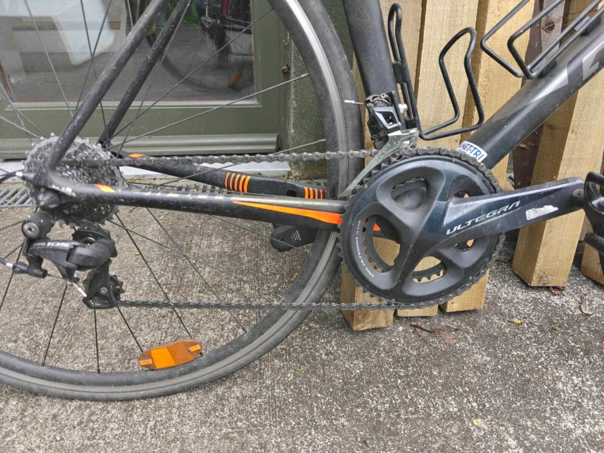 Giant TCR Carbon Road bike - Image 4