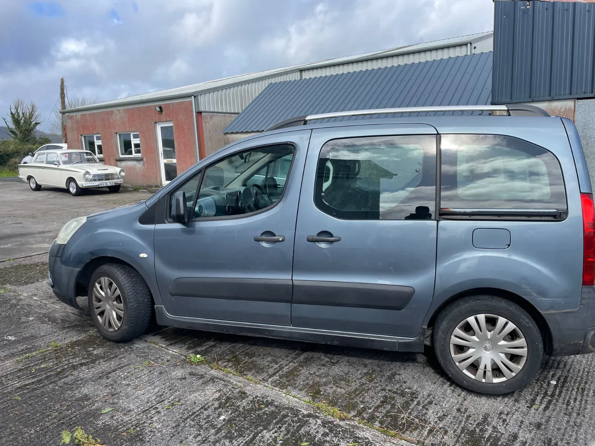 Citroen berlingo multi space 1.6 diesel - Image 2