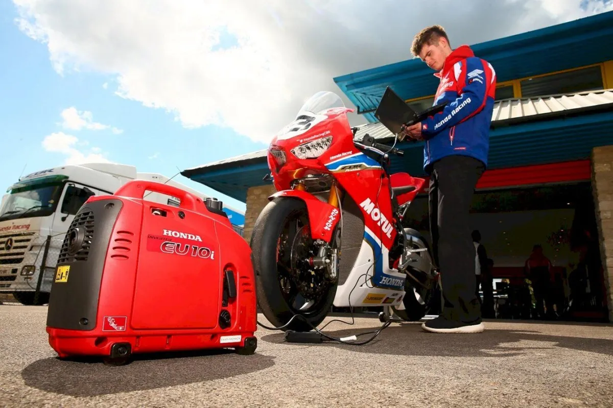 Honda EU10i Generator - Image 2