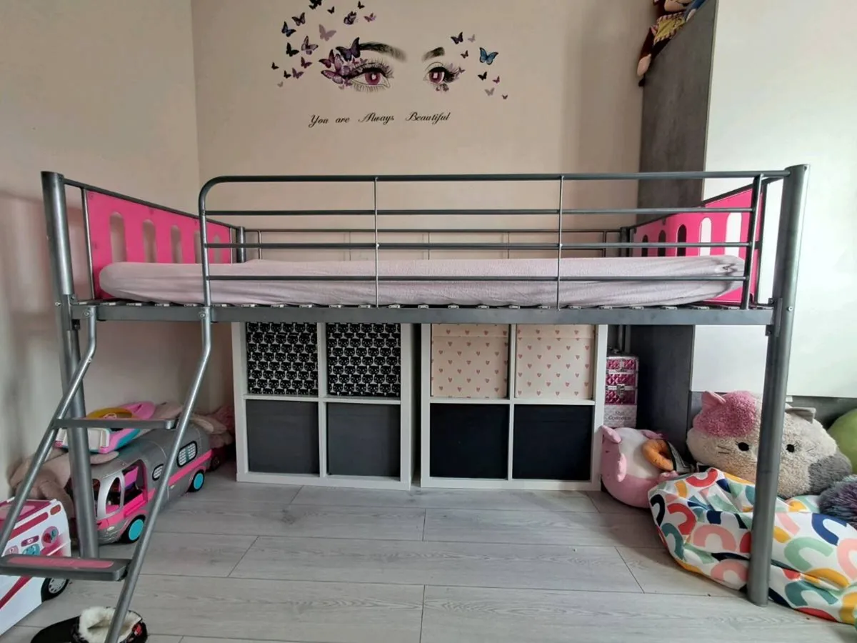 Mid Sleeper - Image 1