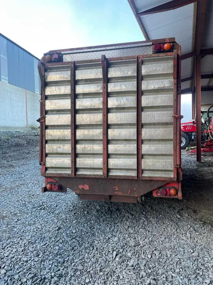 Herbst cattle trailer - Image 2