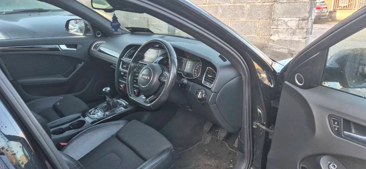 12 AUDI A4 S-LINE  NCT 02/2027 PRICE 3700 EURO - Image 4