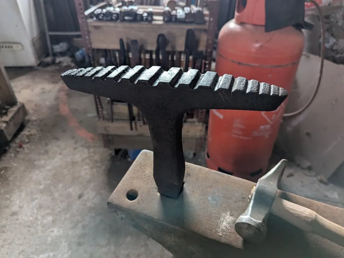 Grooving Stake - Image 4