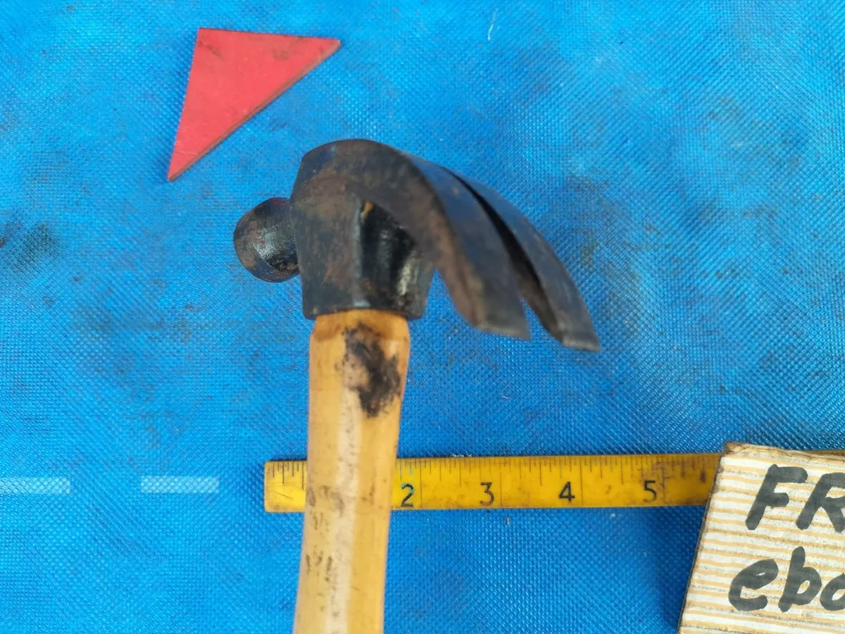 12oz Claw Hammer - Image 2
