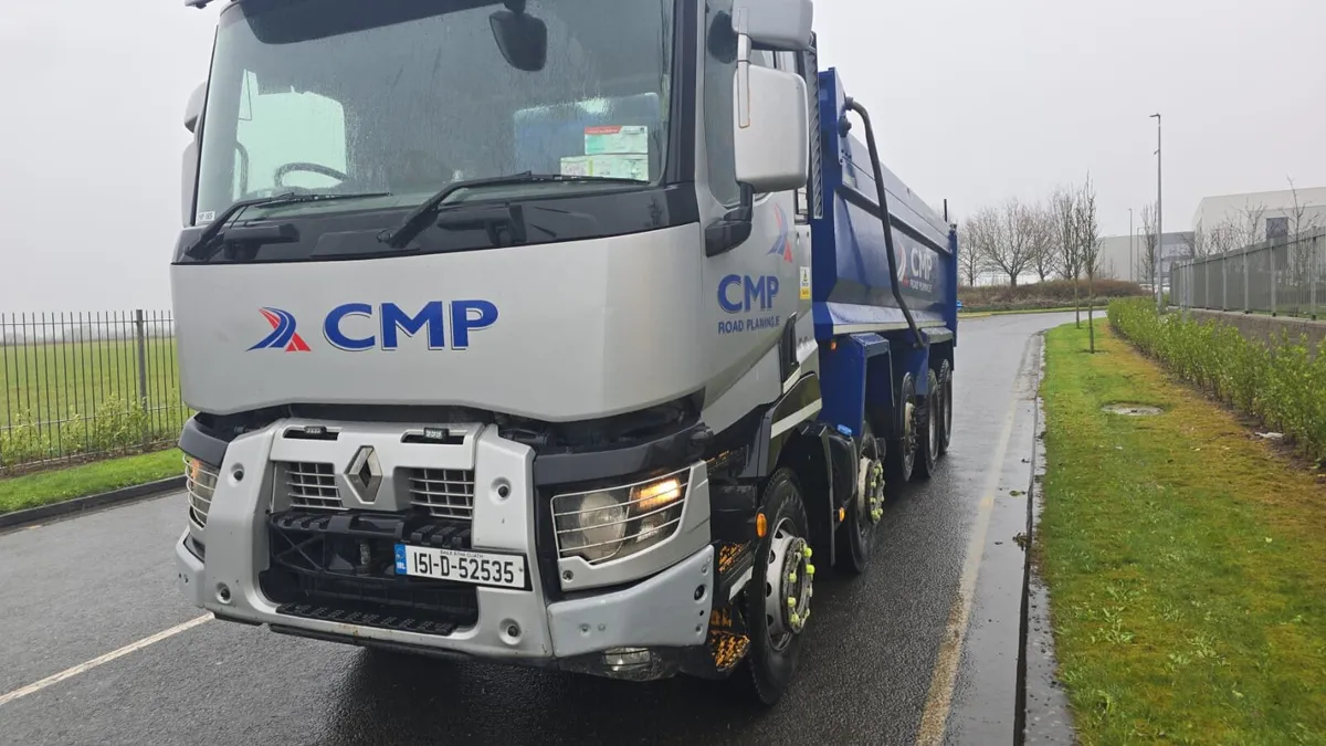 2015 Renault C430 tipper - Image 2