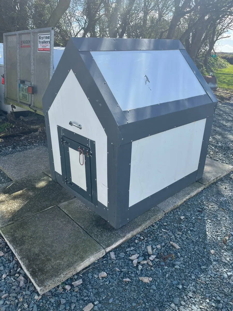 Insulated Dog Kennel - Image 1