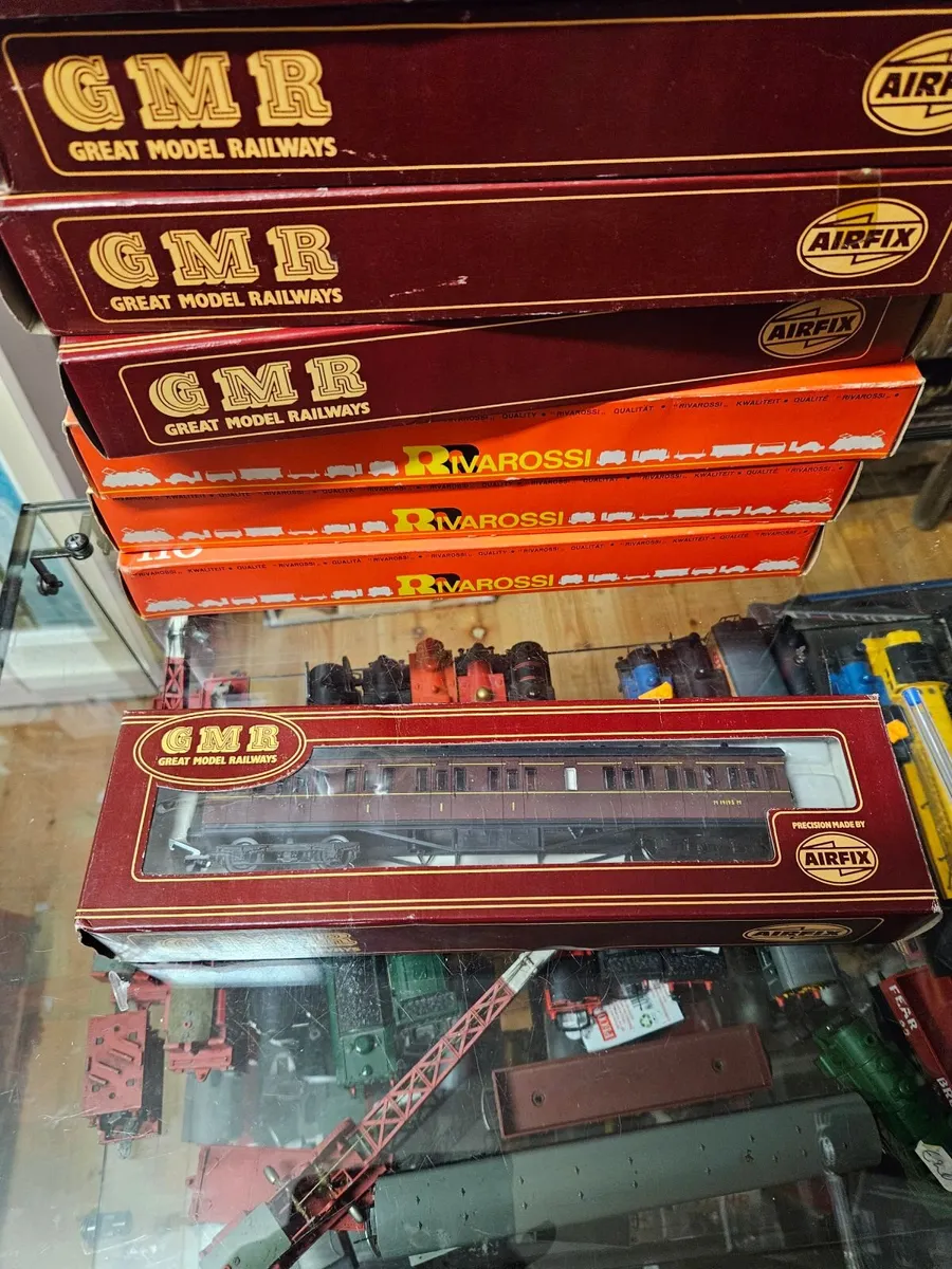 Hornby Airfix OO Gauge Carraige