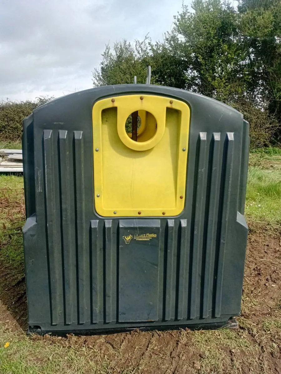 Bottle bank - Image 3