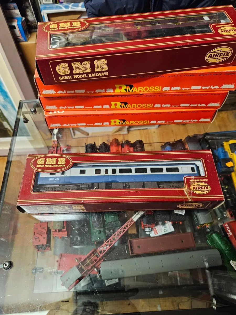 Hornby Airfix OO Gauge Carraige