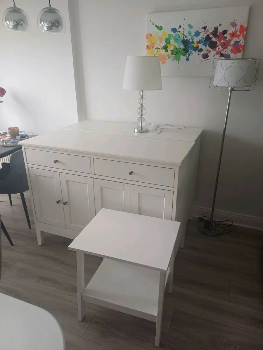 white presses , side table & Lamps - Image 1