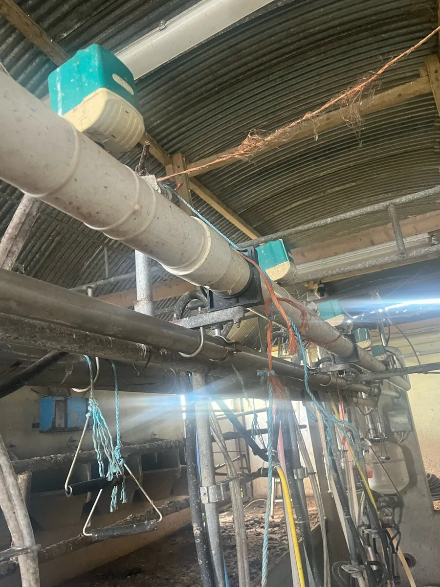 Milking parlour and tank - Image 3