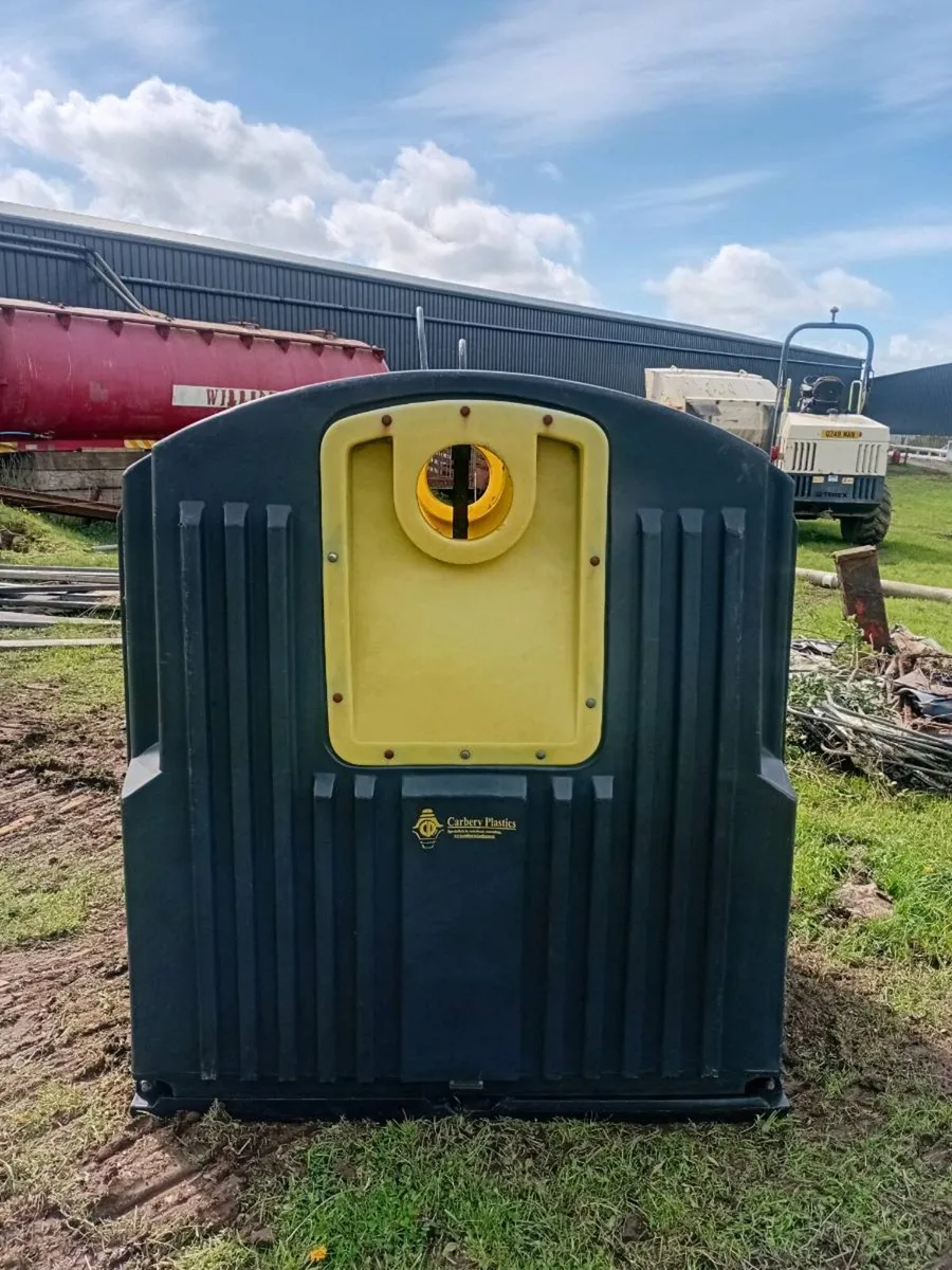 2 bottle banks as new - Image 1