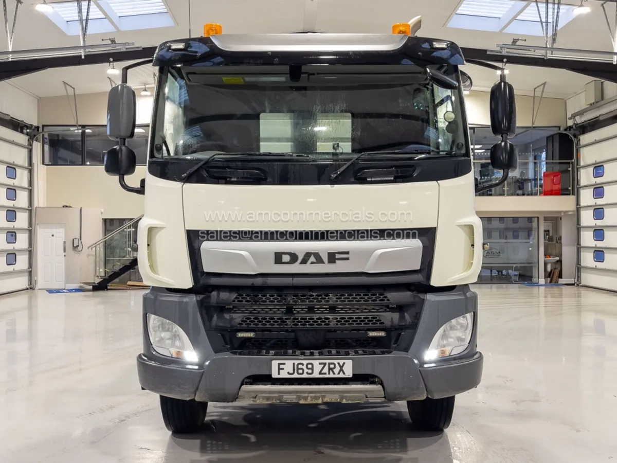 2019 DAF CF 450 TIPPER - Image 2