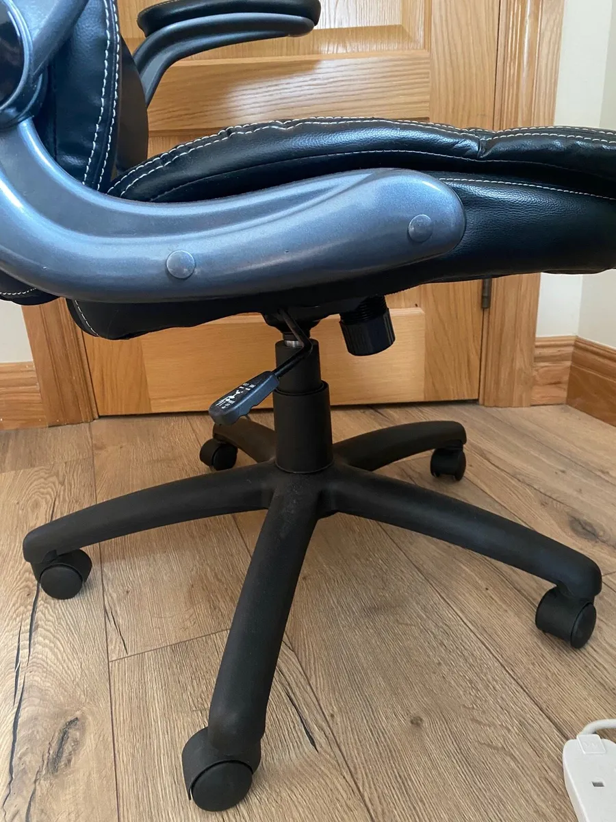 Office furniture - Image 3