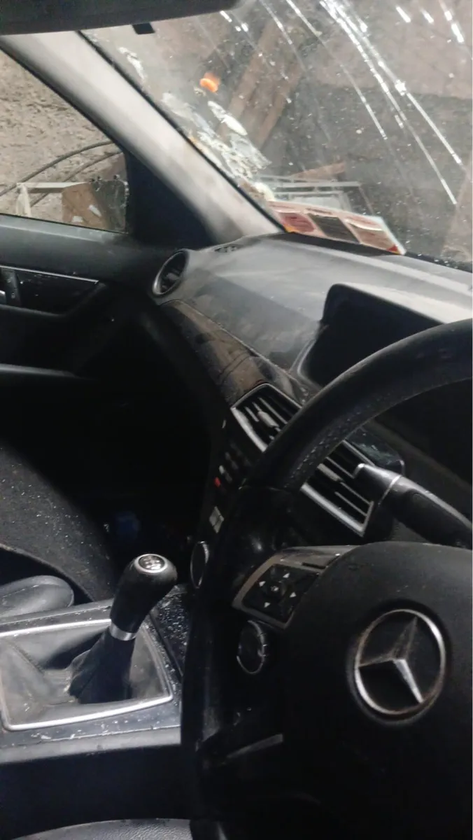 14 c220 merc - Image 4