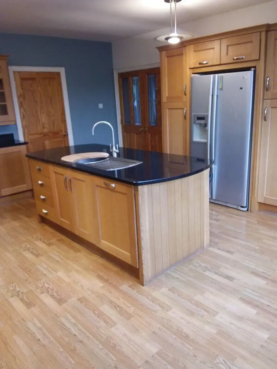 A complete kitchen - Image 3