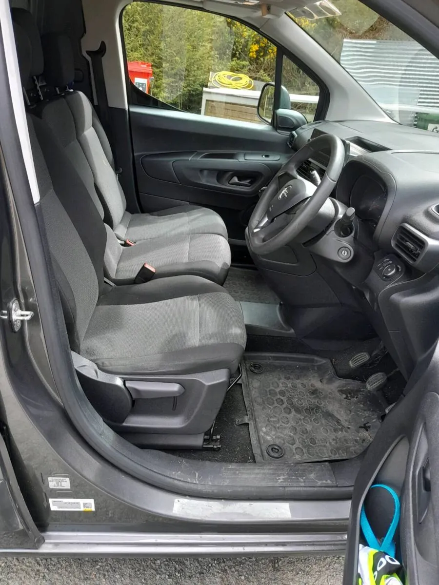 Long wheelbase version Opel Combo - Image 4