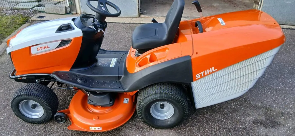 Stihl RT6127zl tractor mower - Image 4