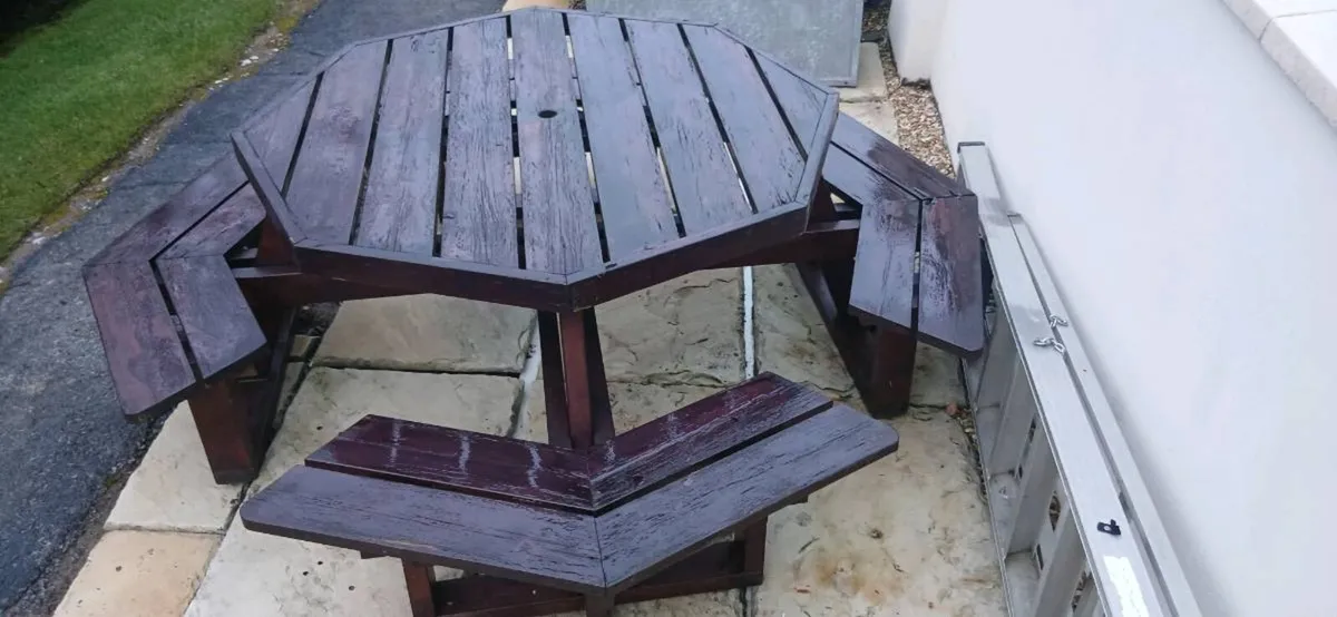 8 seater patio table - Image 1