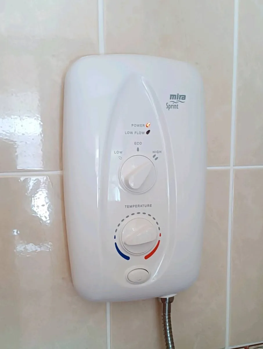 Electric shower - Image 1
