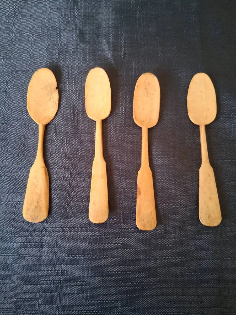4 Bone Spoons - Image 1