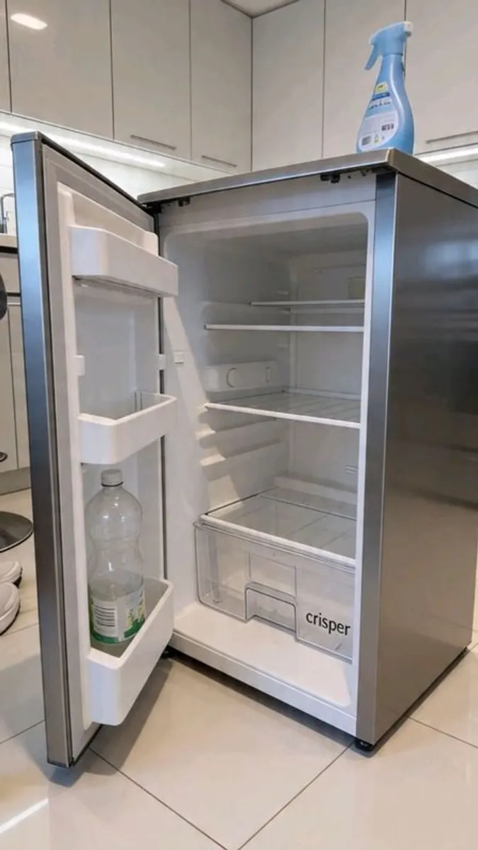 fridge and freezer - Image 1