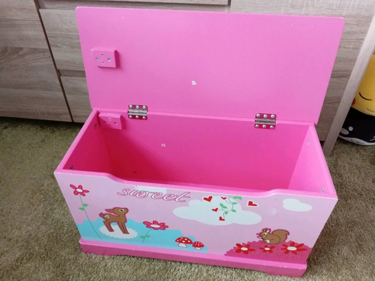 Wooden storage box - Image 1