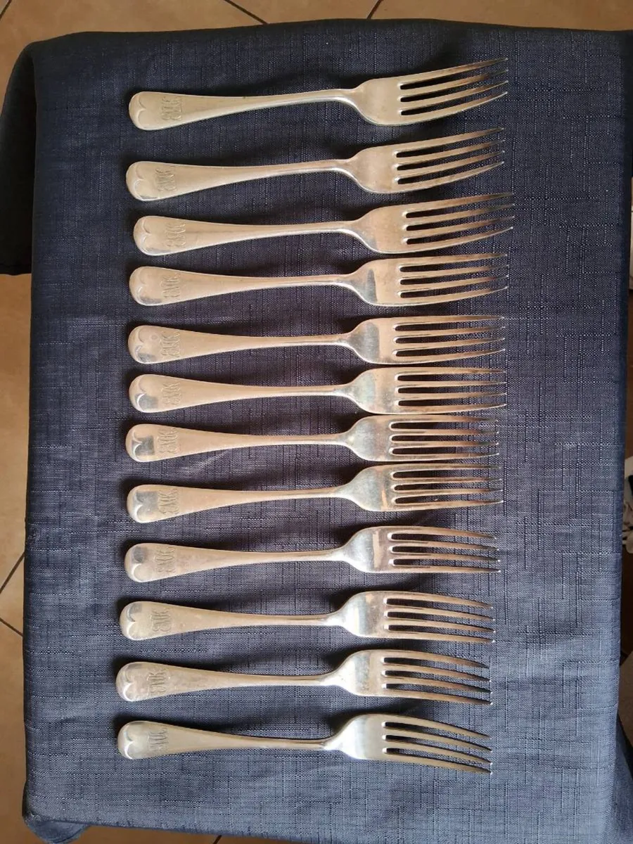 12 Vintage Fork's - Image 1