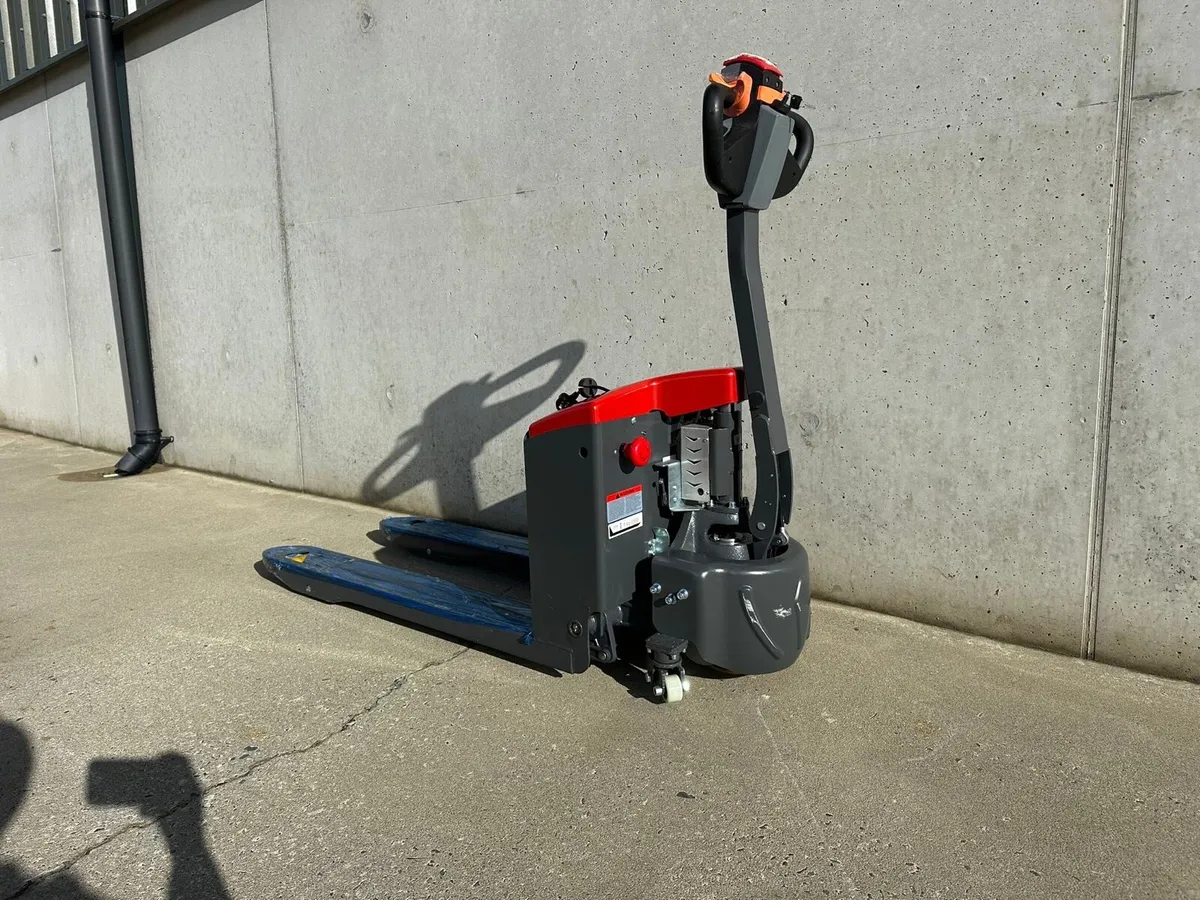 New JAC 1.5 ton electric pallet truck - Image 3
