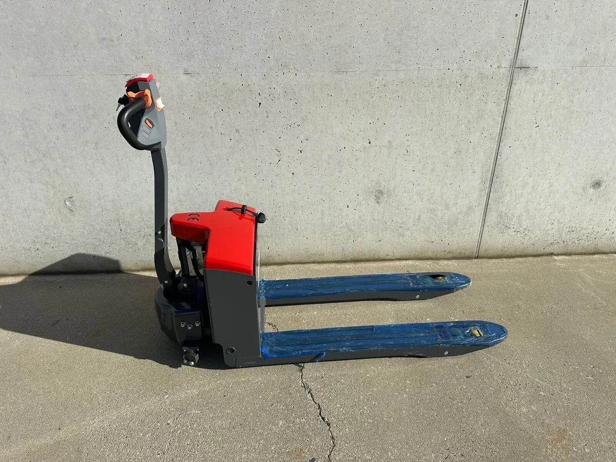 New JAC 1.5 ton electric pallet truck - Image 4