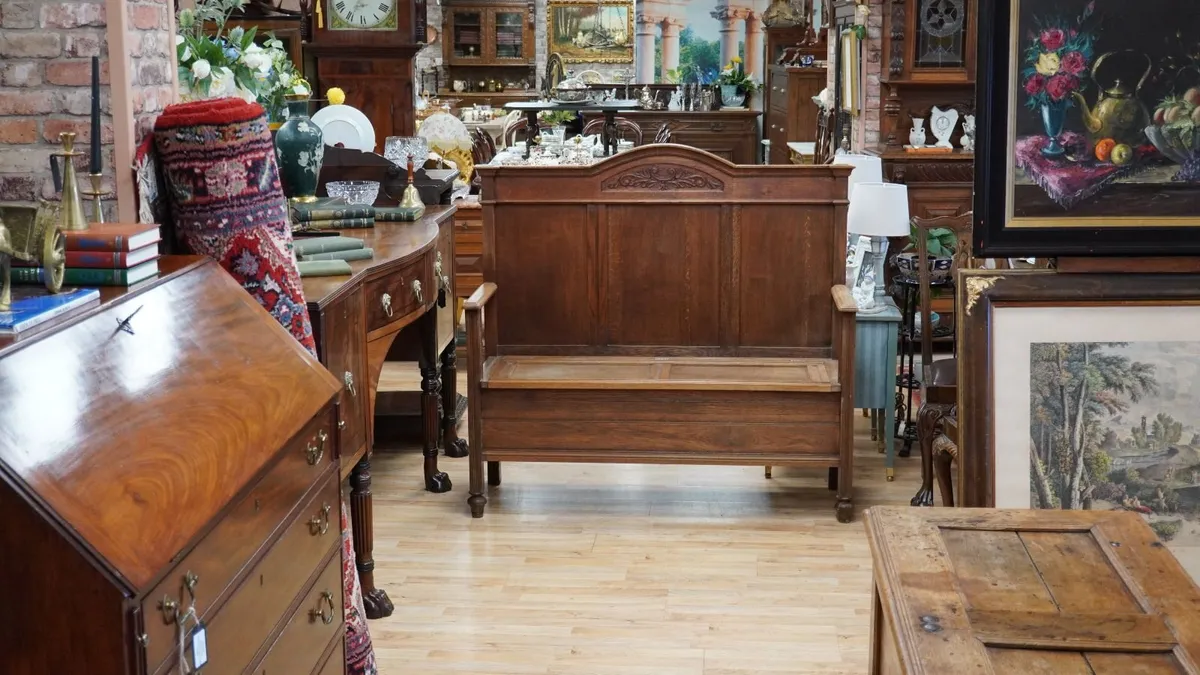 Antique French Oak Hall Bench / Settle - Image 1