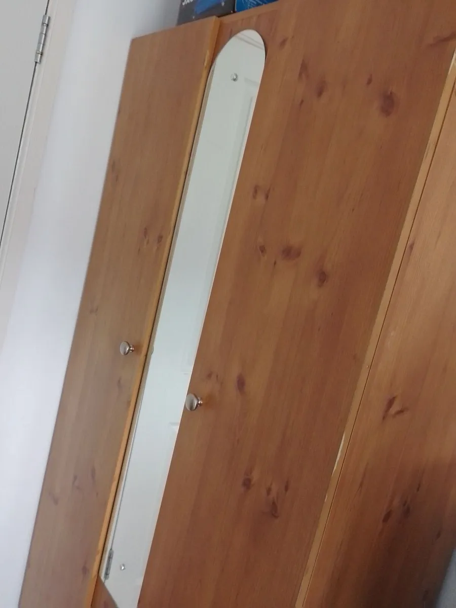 LAMINATED WOODEN WARDROBE WITH CENTRE MIRROR. - Image 2