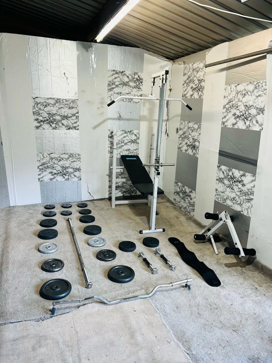 BENCH WITH LAT PULL DOWN ATTACHMENT WEIGHTS BAR + - Image 3