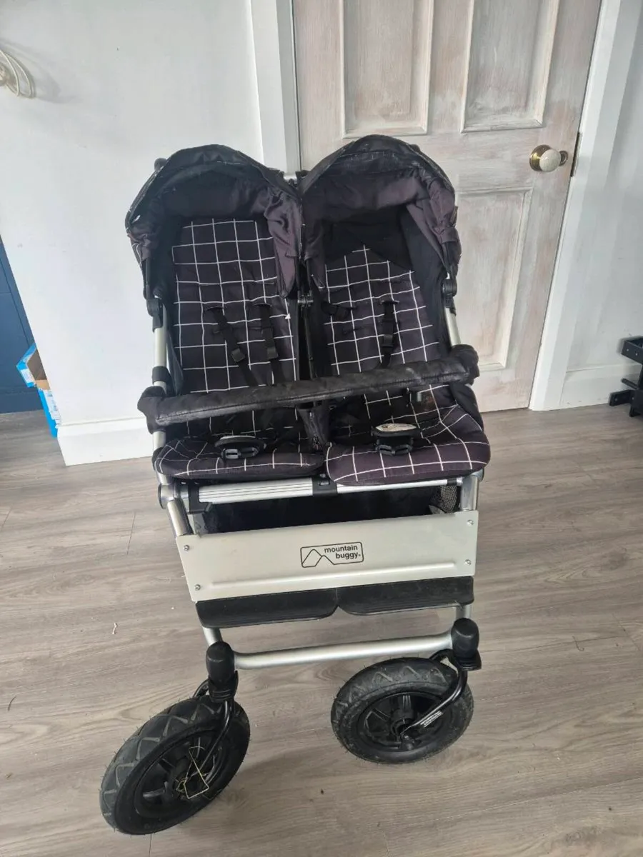 Mountain buggy duet double buggy - Image 1