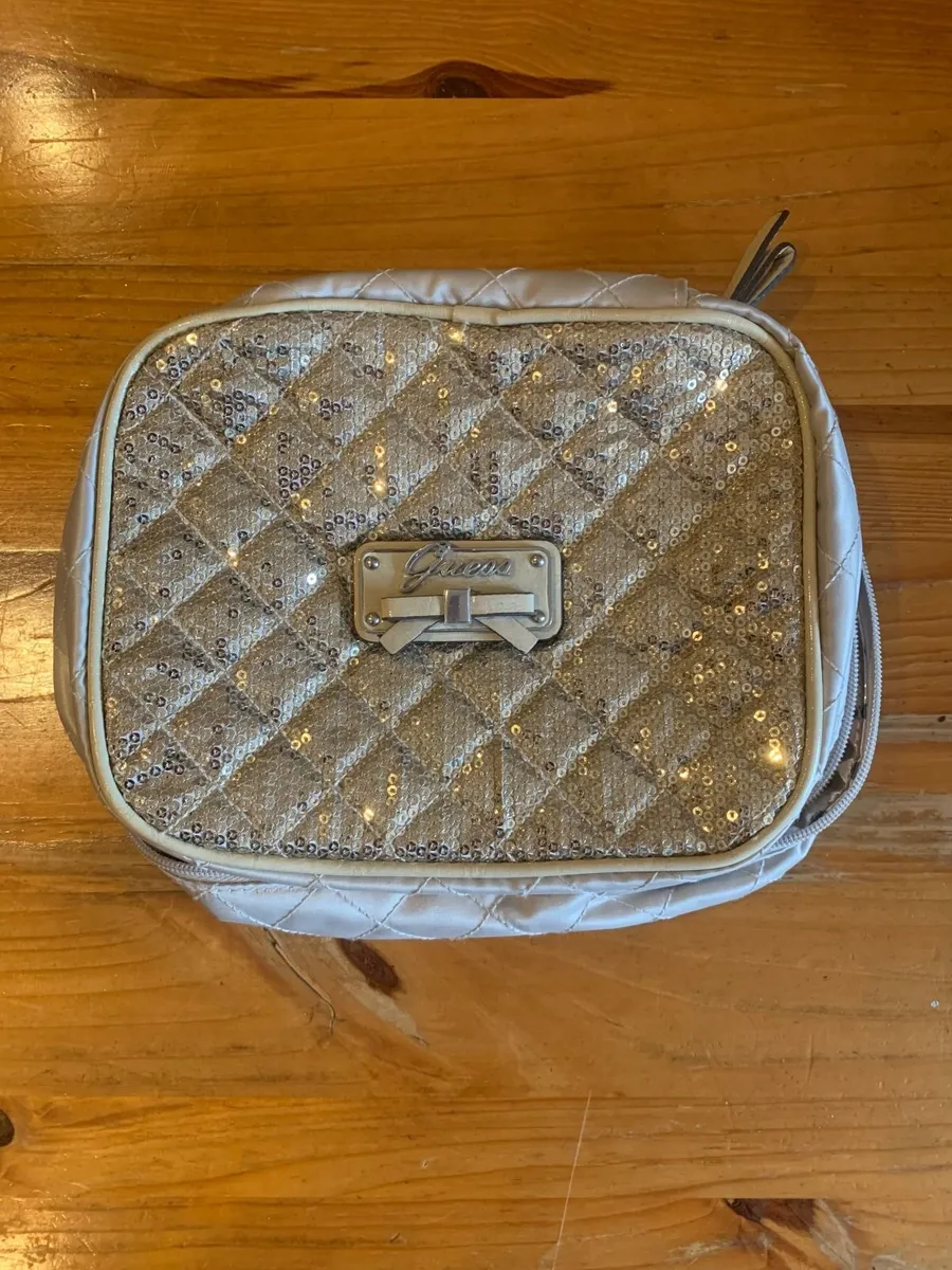 Guess Cosmetic Bag - Image 2