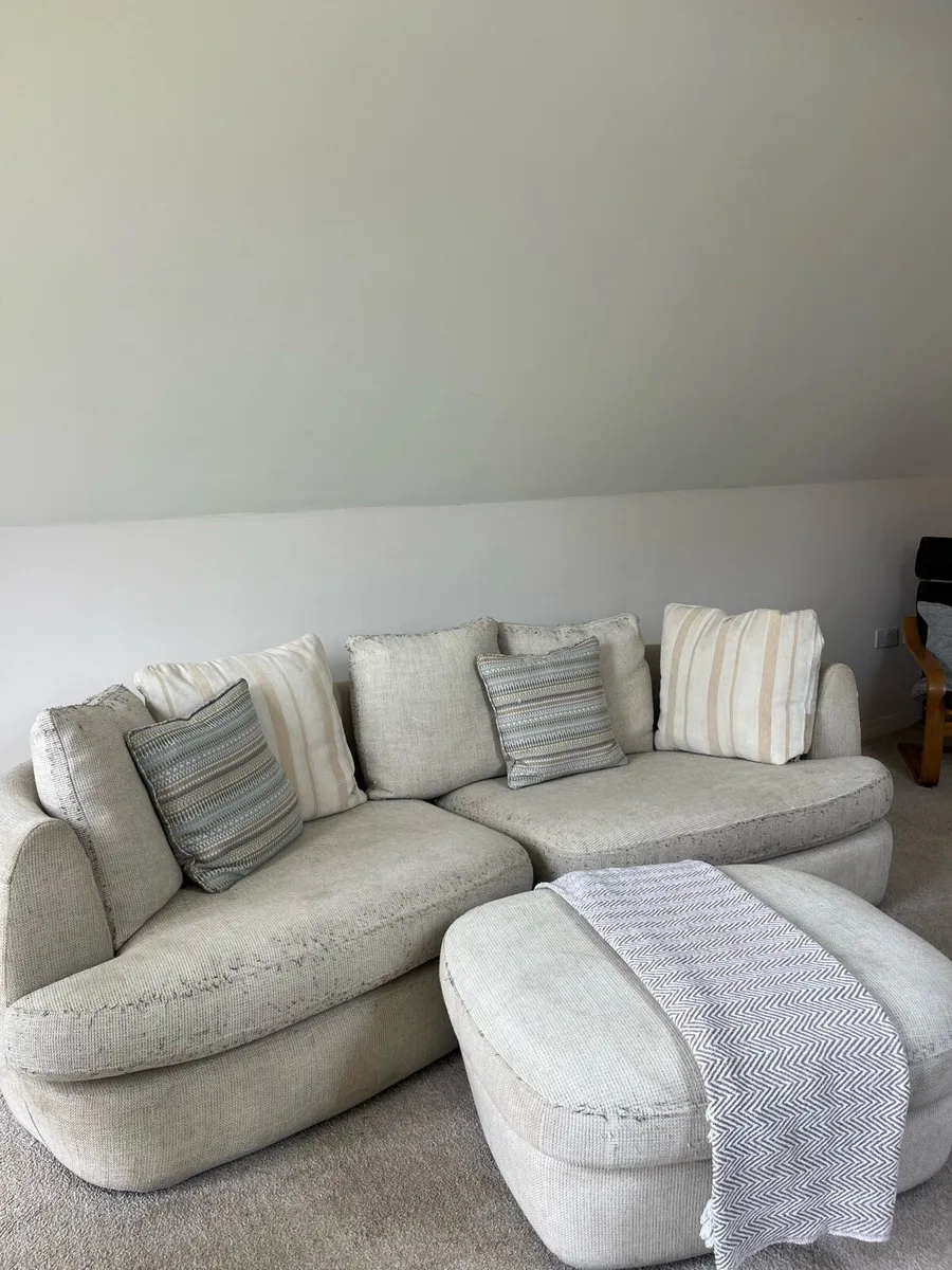 Duck feathered pillow couch - Image 3