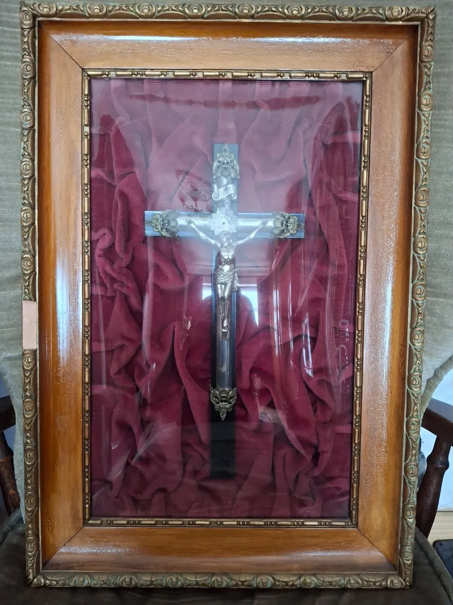 Holy statues - Image 4