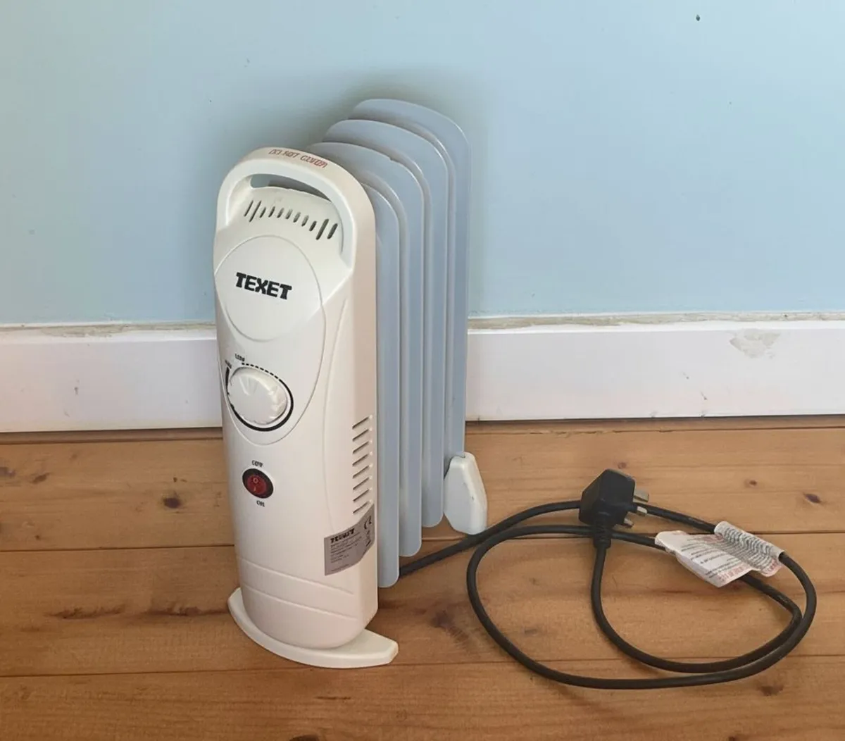 Texet Mini Oil Radiator – Space-Saving Heater - Image 1