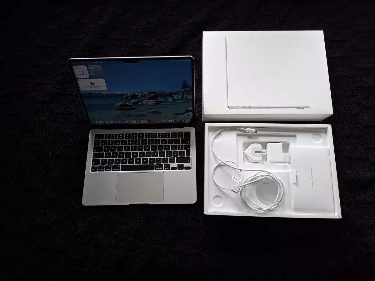 Apple Macbook Air 13.6" M2 8gb Ram, 256gb Ssd - Image 1