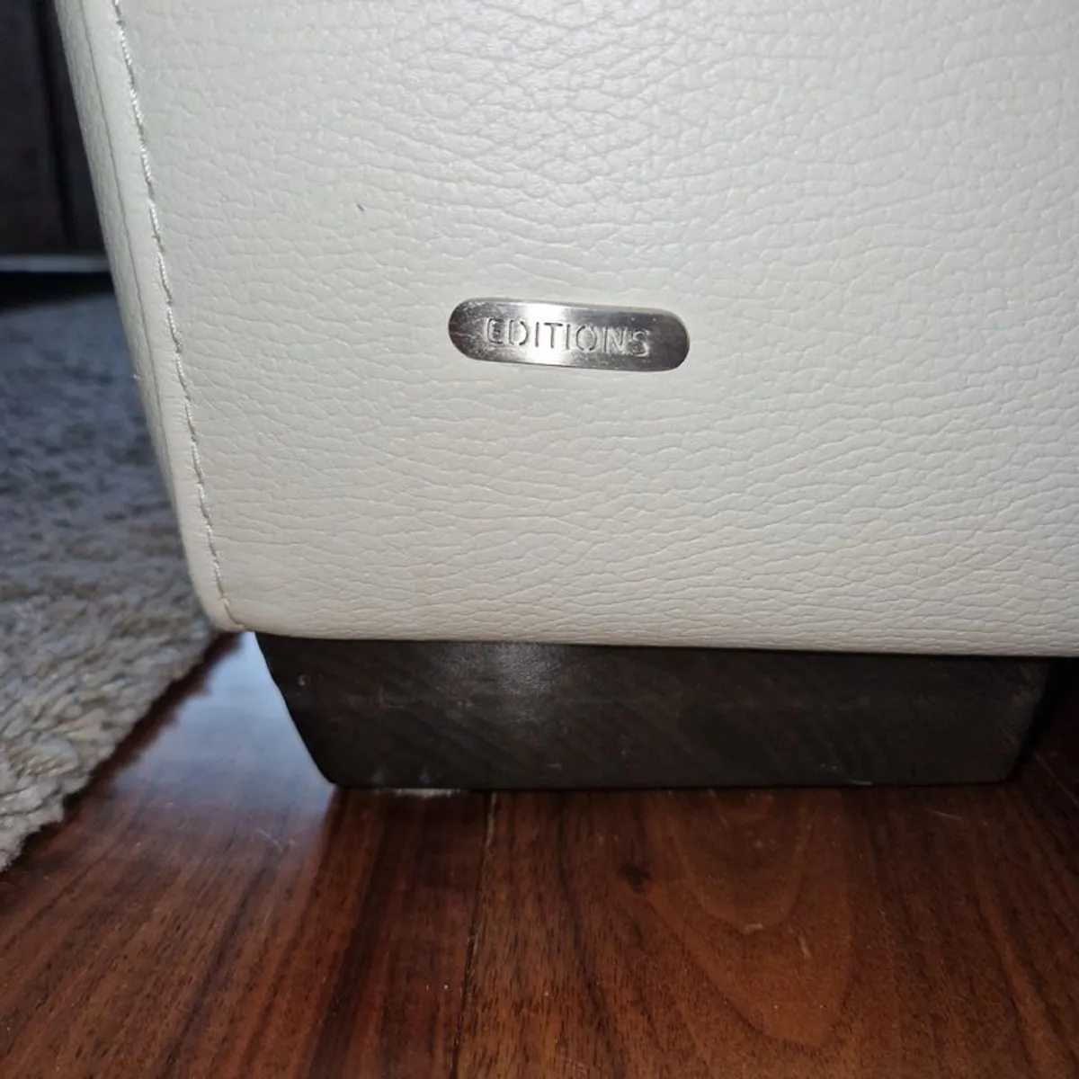 Cream leather sofas 3+2 - Image 4