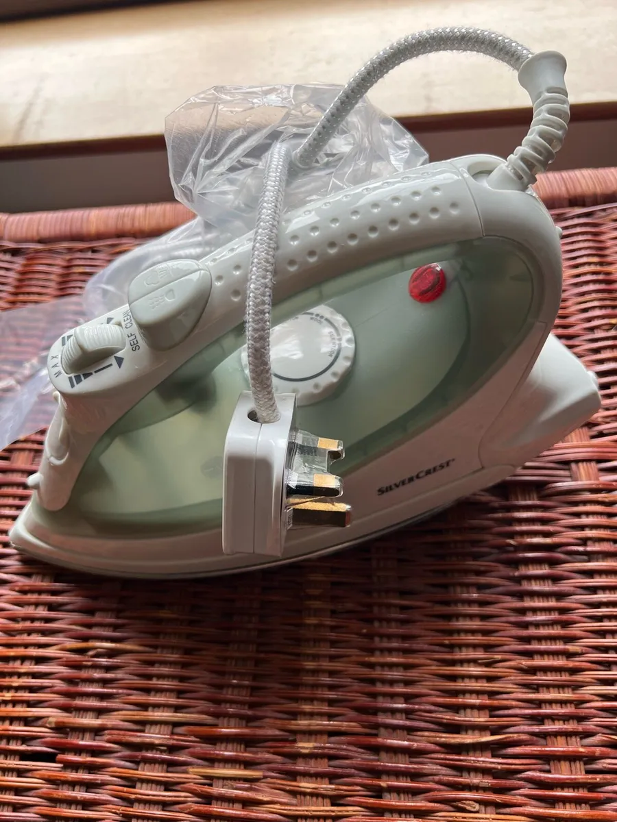 SilverCrest Steam Iron 1200W - Image 2