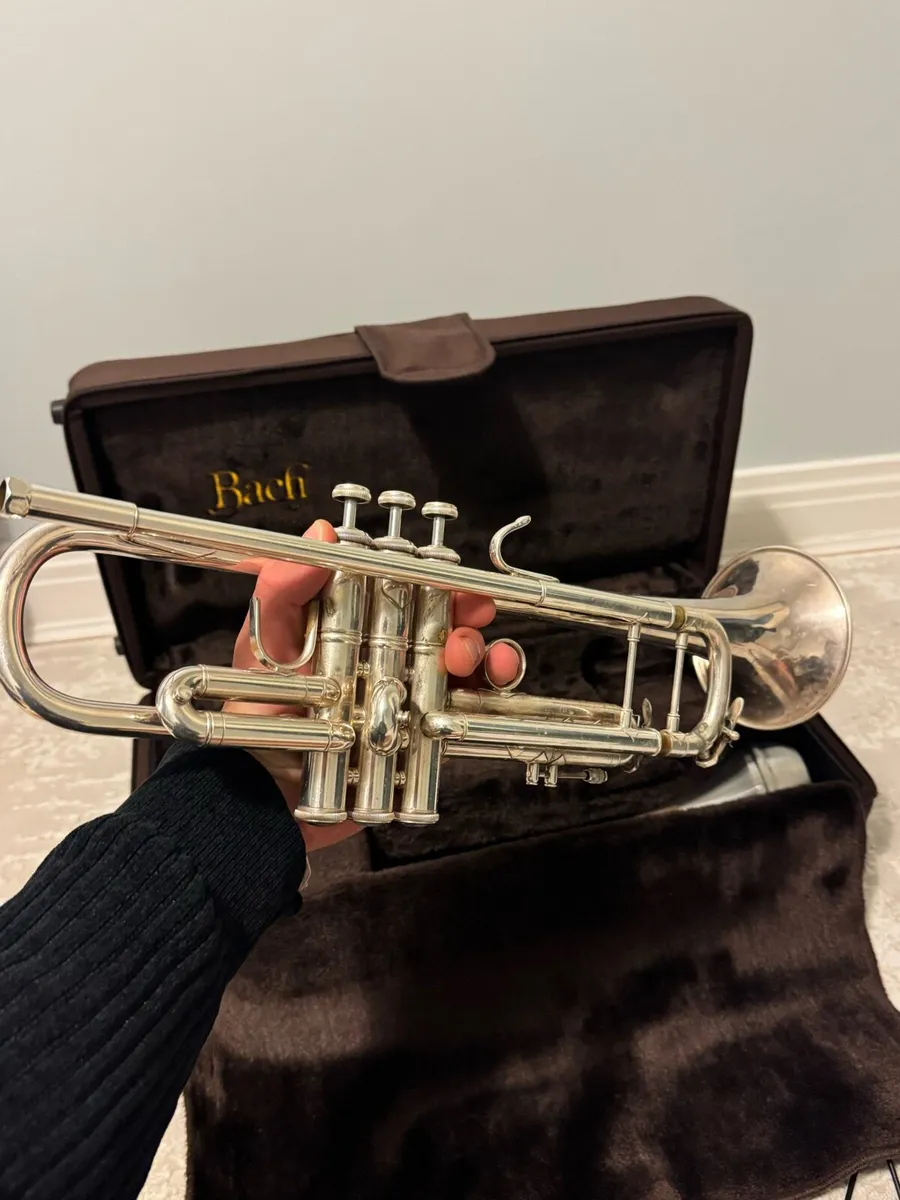 2 professional trumpets - Image 4
