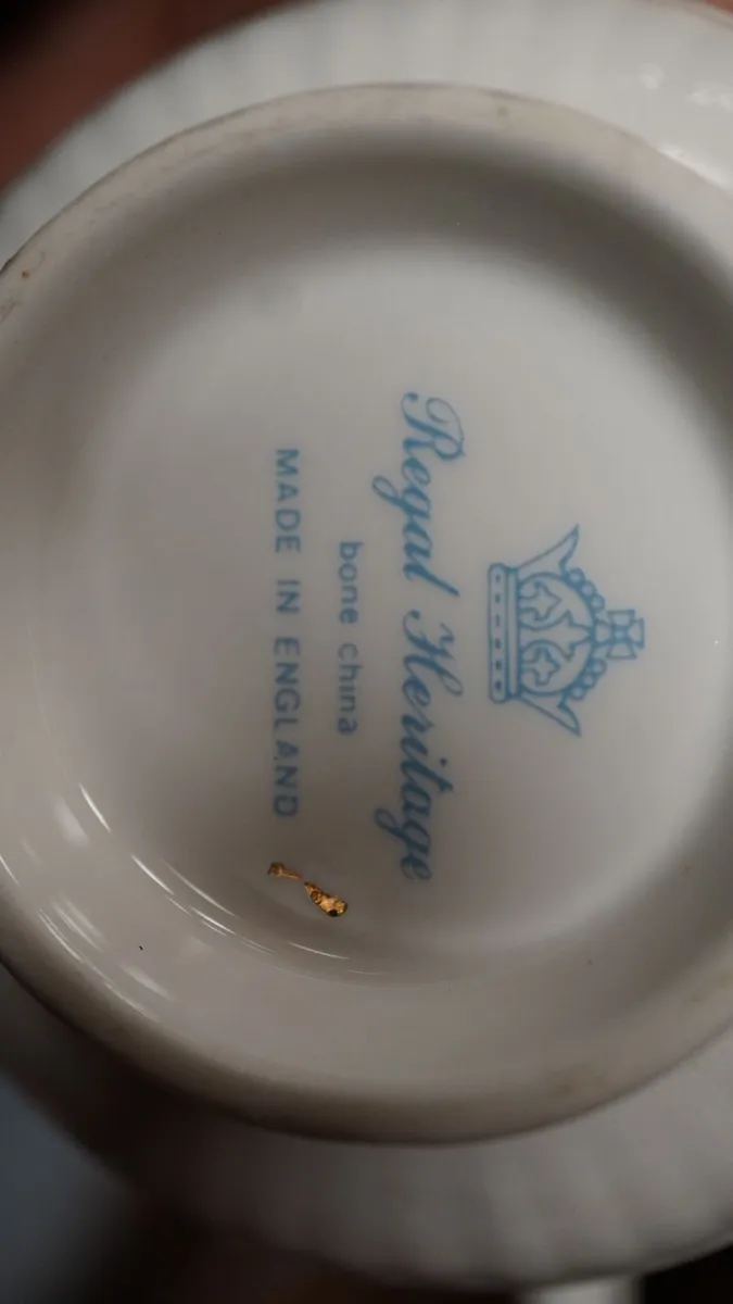 Regal Heritage Floral Bone China Tea Set (21 pcs) - Image 3